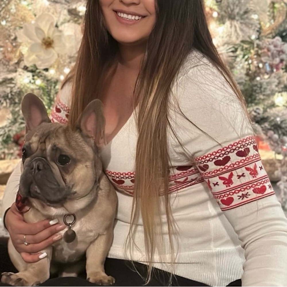 PLAYBOY Vintage White and Red V-Neck Sweater